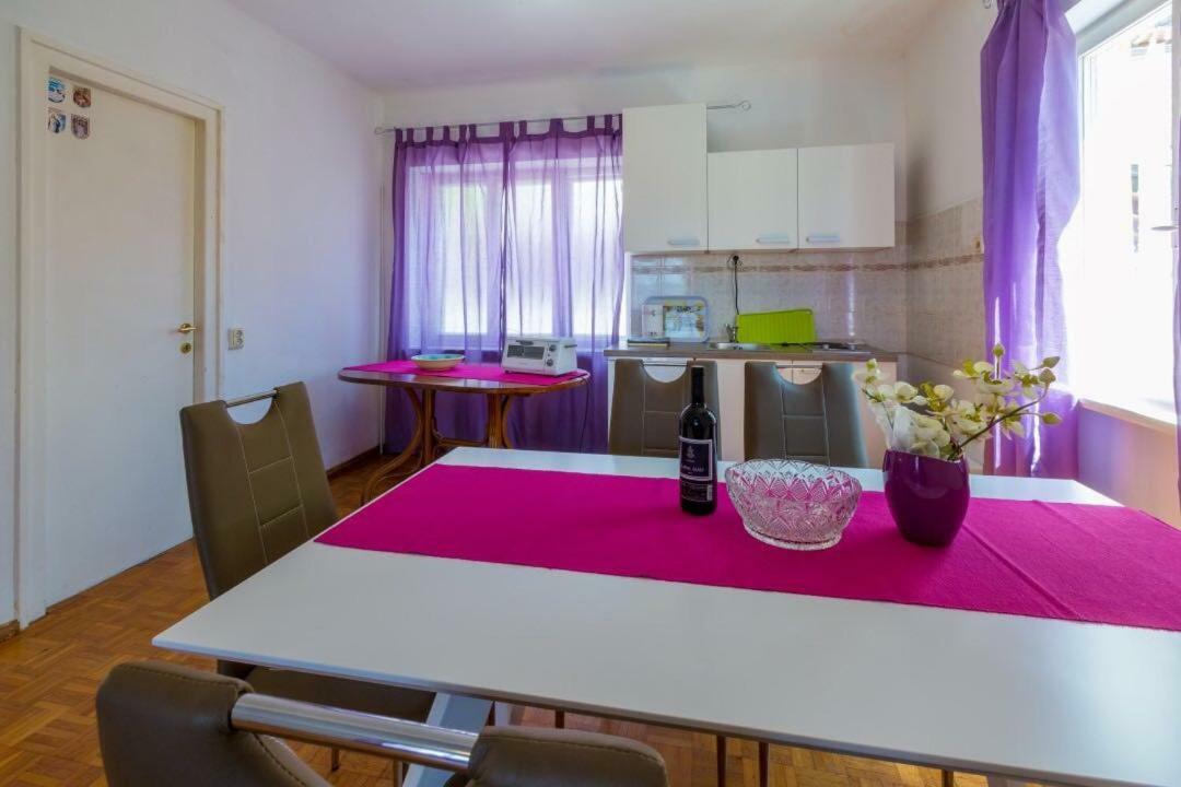 Apartment Dvorska Цриквеница Экстерьер фото