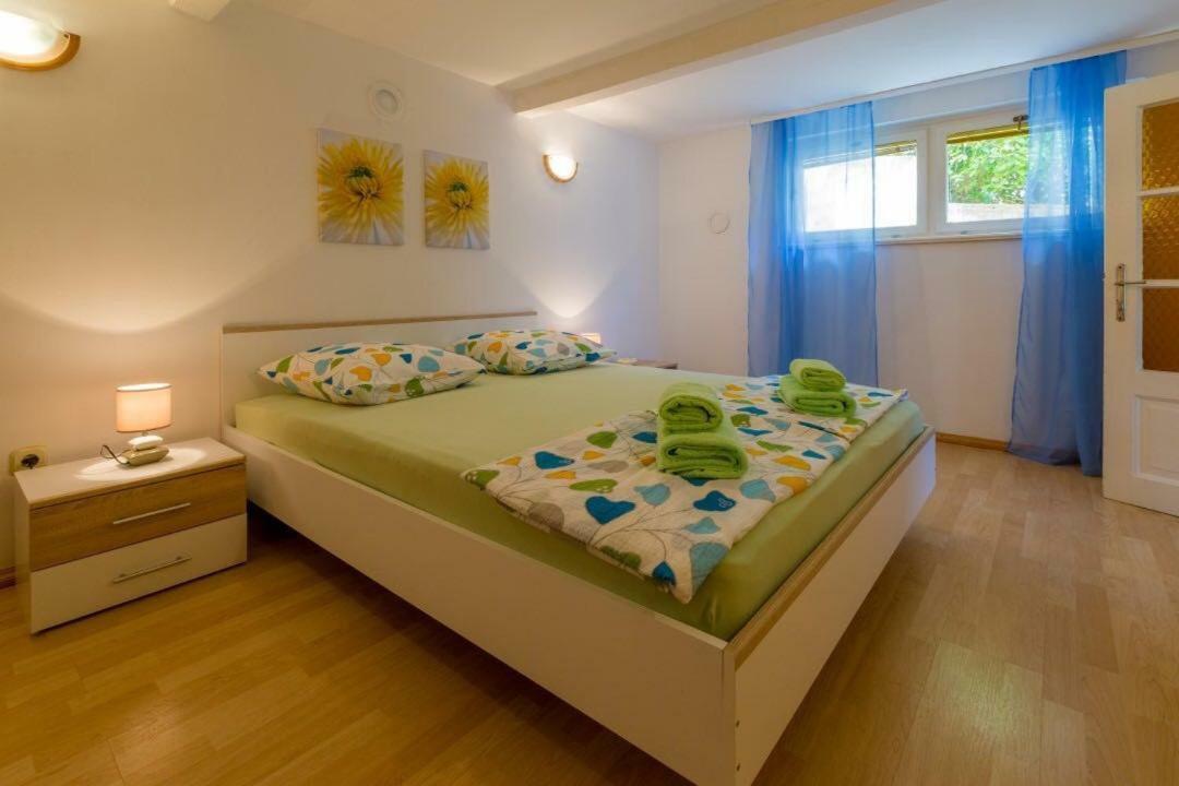 Apartment Dvorska Цриквеница Экстерьер фото