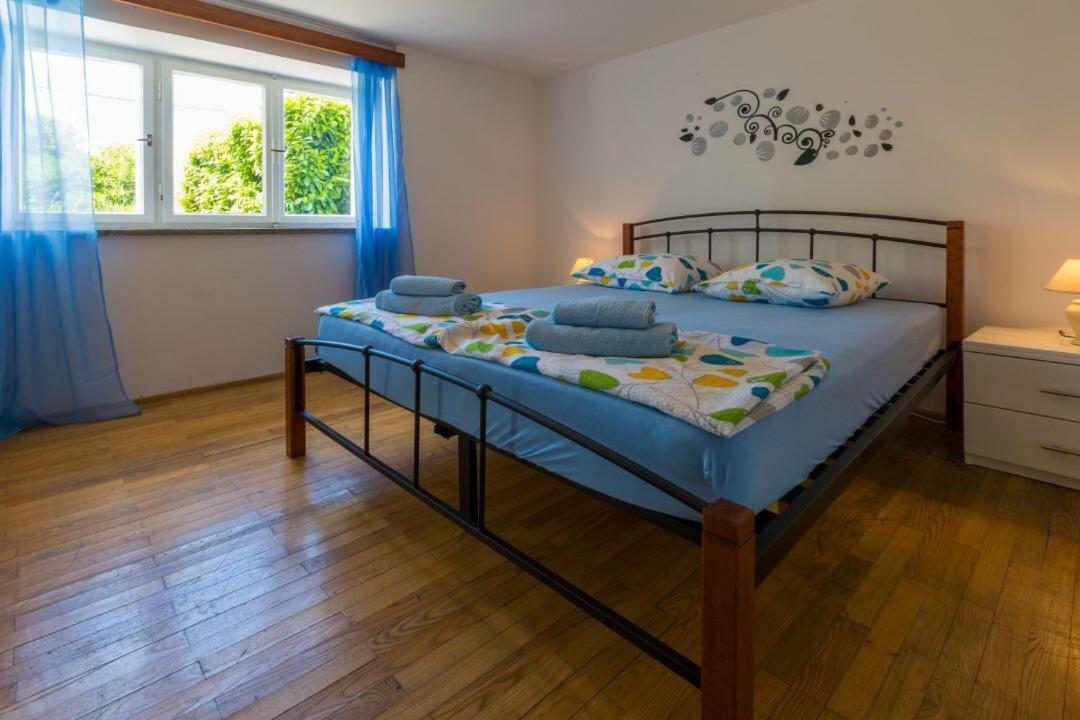 Apartment Dvorska Цриквеница Экстерьер фото
