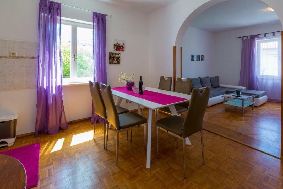 Apartment Dvorska Цриквеница Экстерьер фото